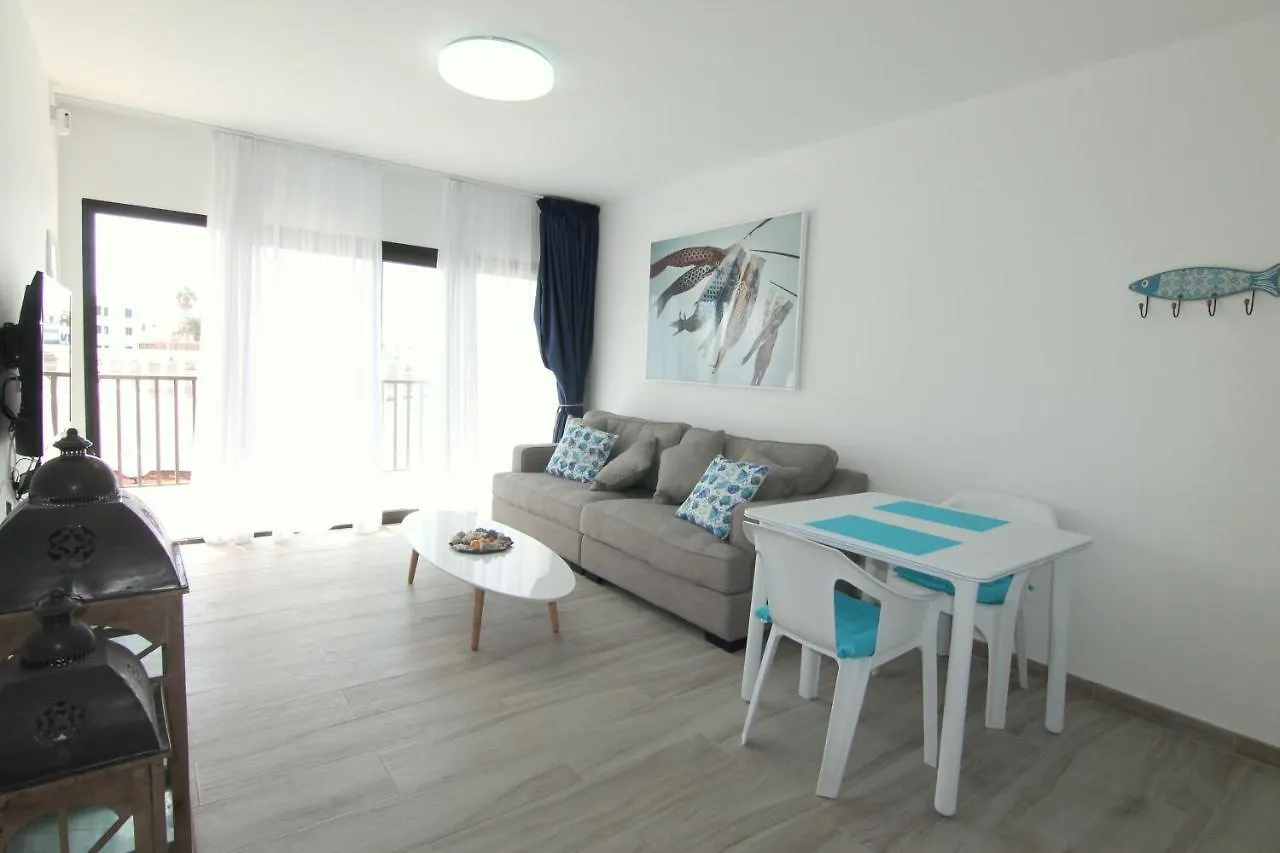 Jazmin, Los Dises Puerto del Carmen  İspanya